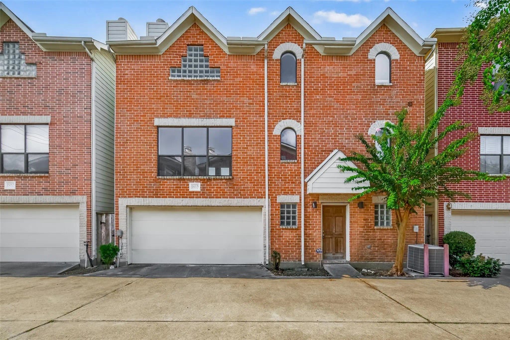 10801 Greenwillow Street D, Houston