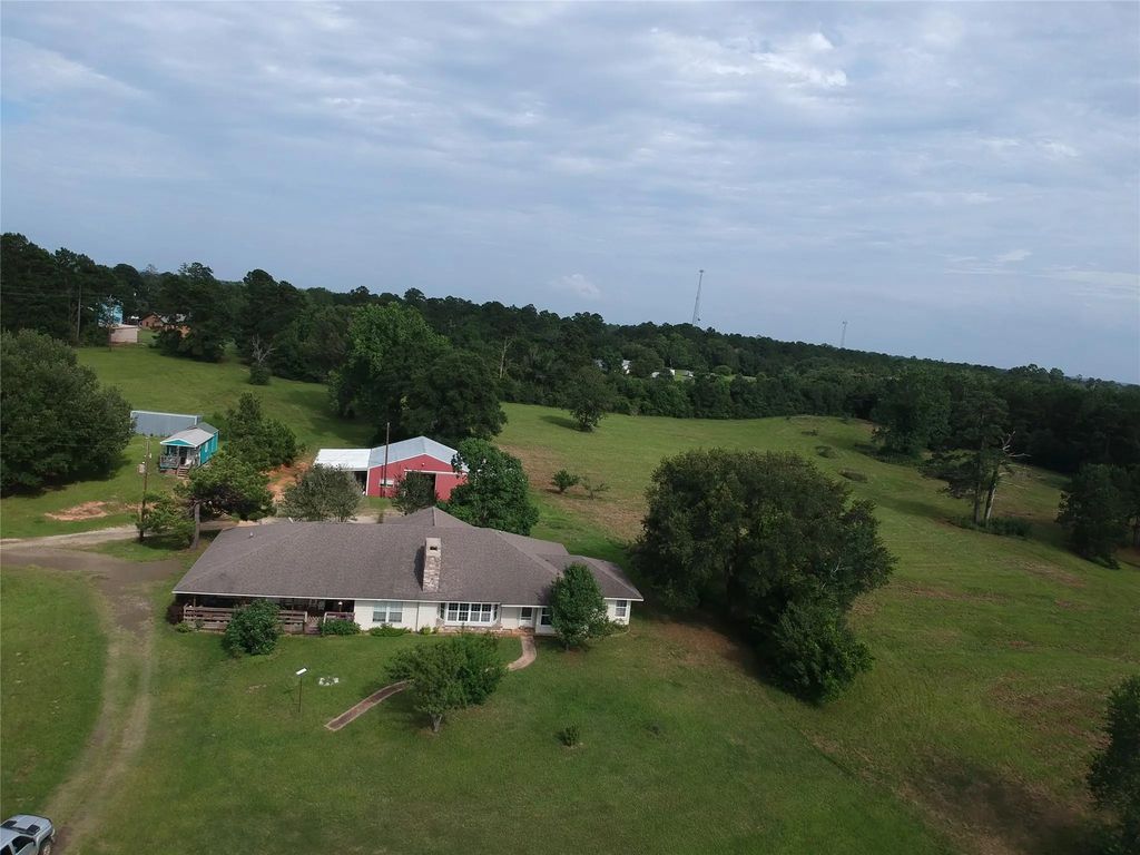 251 Cr 1050, Woodville