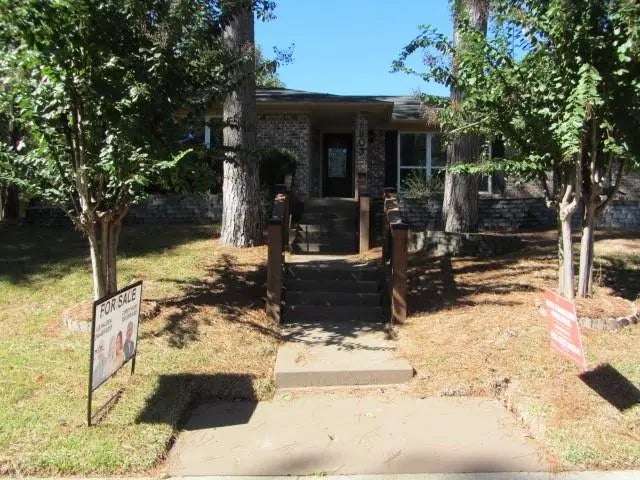 603 Hillcrest Drive, Huntsville