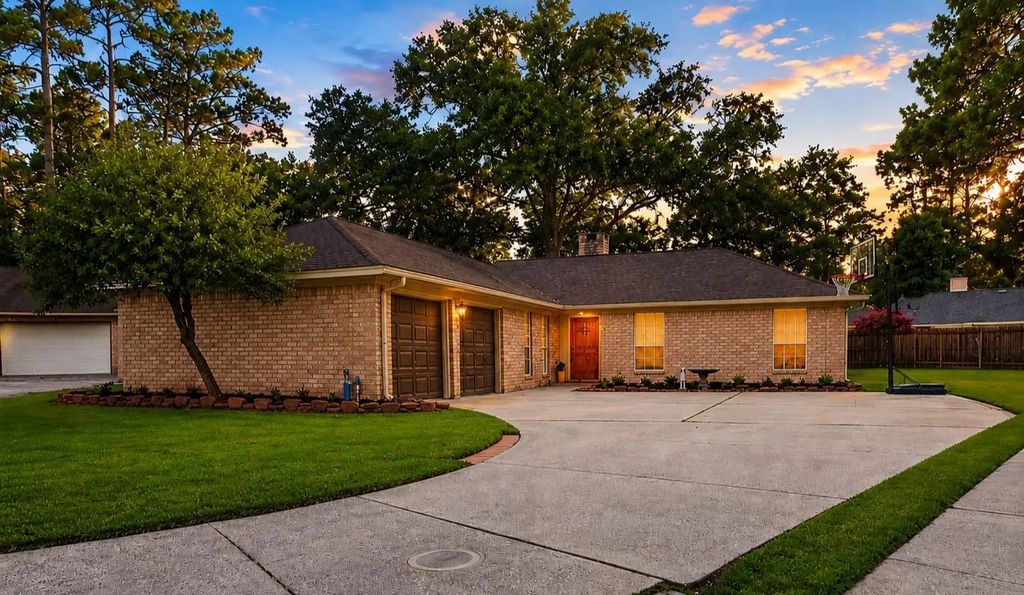 12027 Paradise Valley Drive, Houston