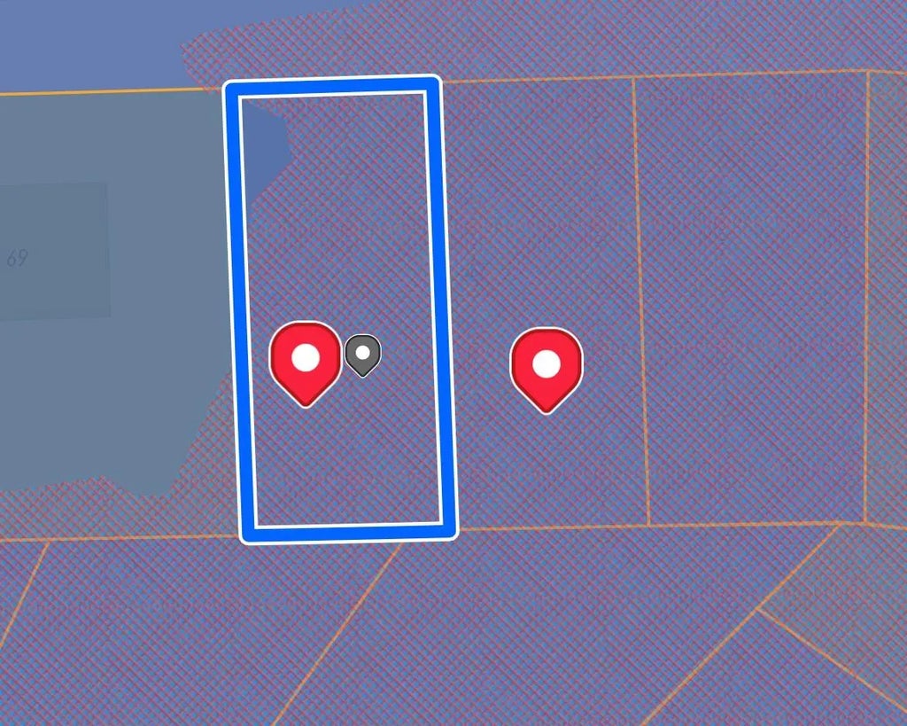 Sickbill Street, Palacios