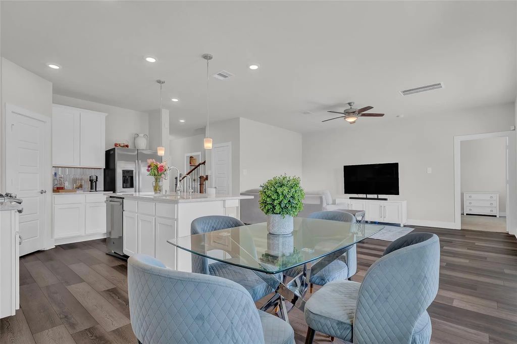 9702 Migrant Hawker Court, Conroe