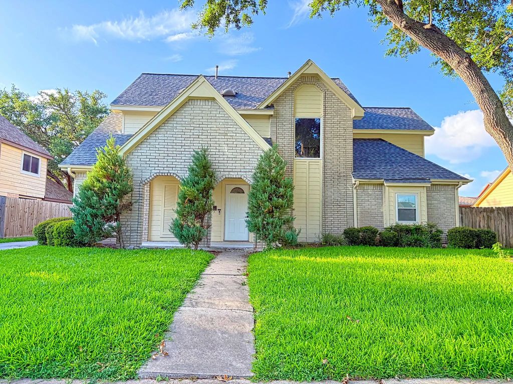 2210 Redcliff Drive, Missouri City