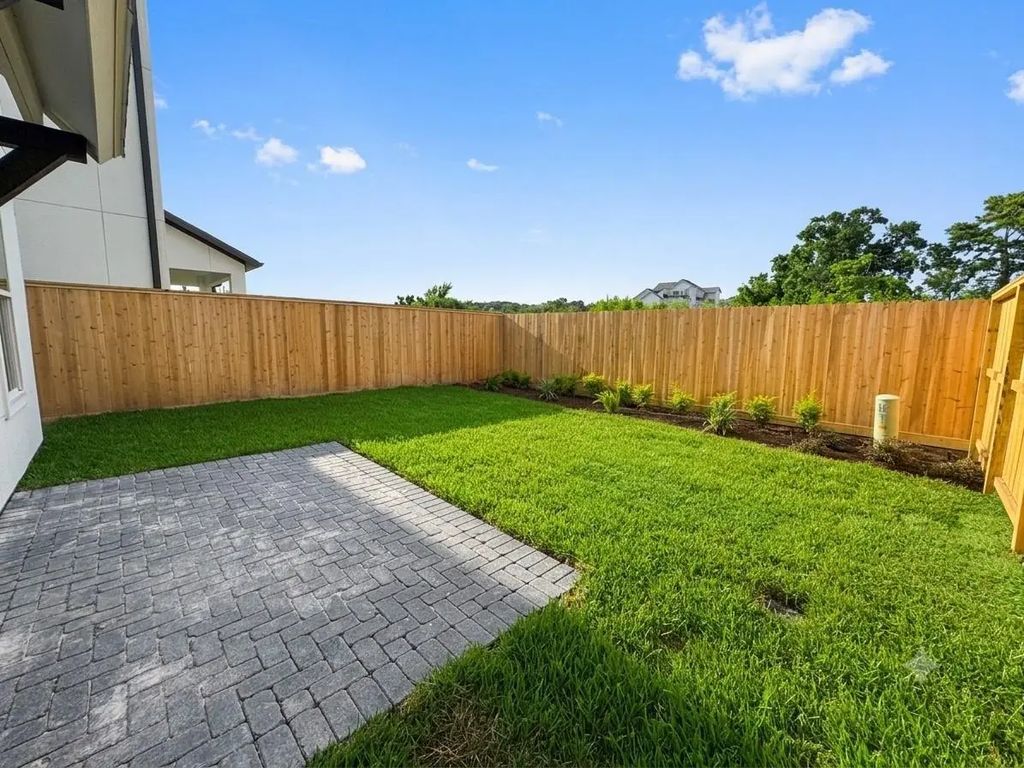 5914 Cottage Grove Lake Street, Houston
