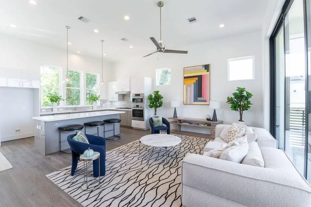 2414d Canal, Houston
