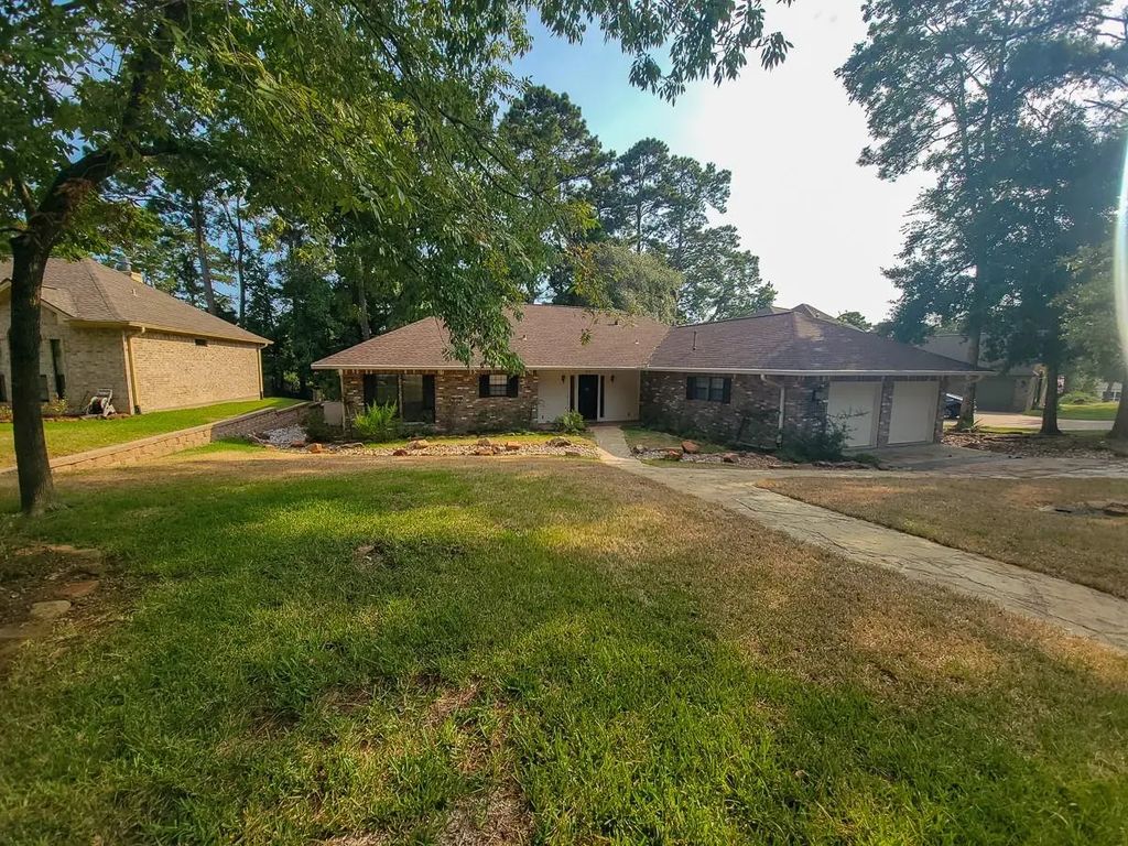 813 River Oaks, Huntsville