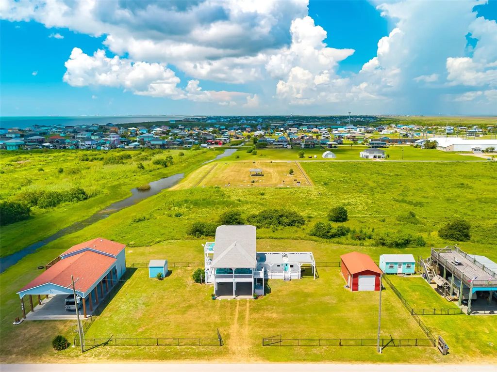 981 Sea Spray Drive, Crystal Beach