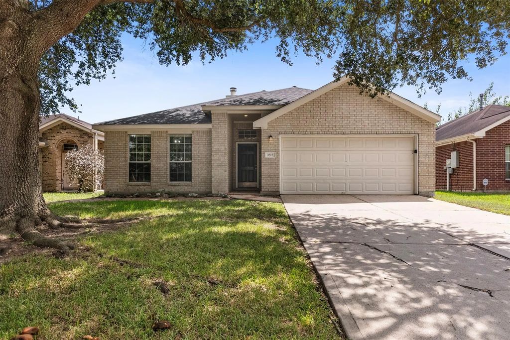 1815 Sherwood Forest Circle, League City