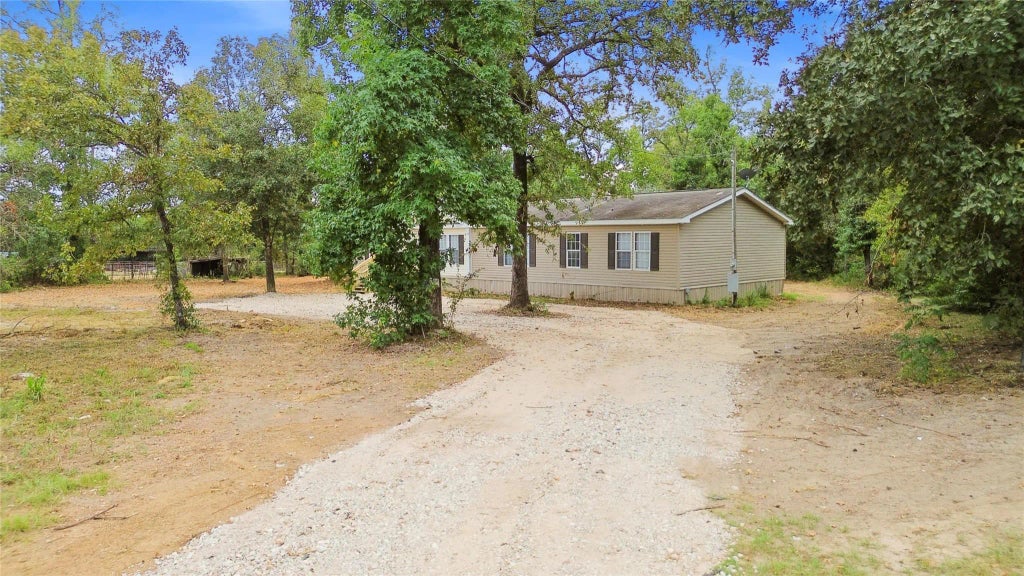 3910 Fm 1725 Road, Willis