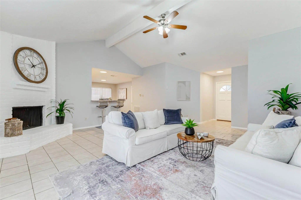 213 Willoughby Drive, Richmond