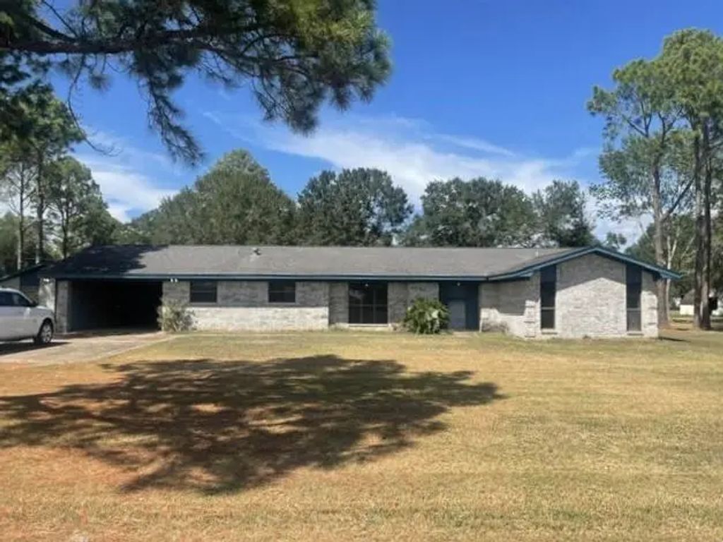 425 Margaret Street, El Campo