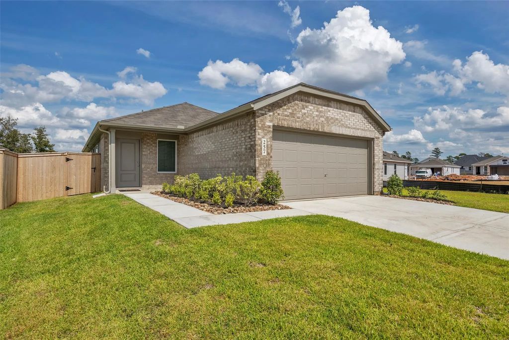 257 Farray Forest Lane, Magnolia