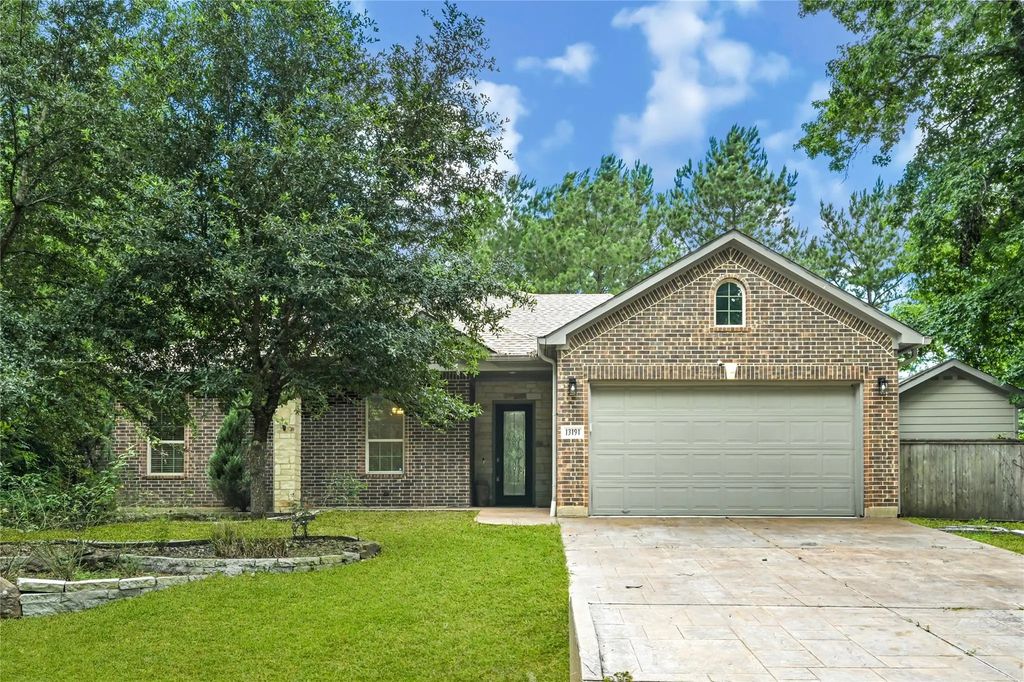 13191 Royal Lake Drive, Conroe