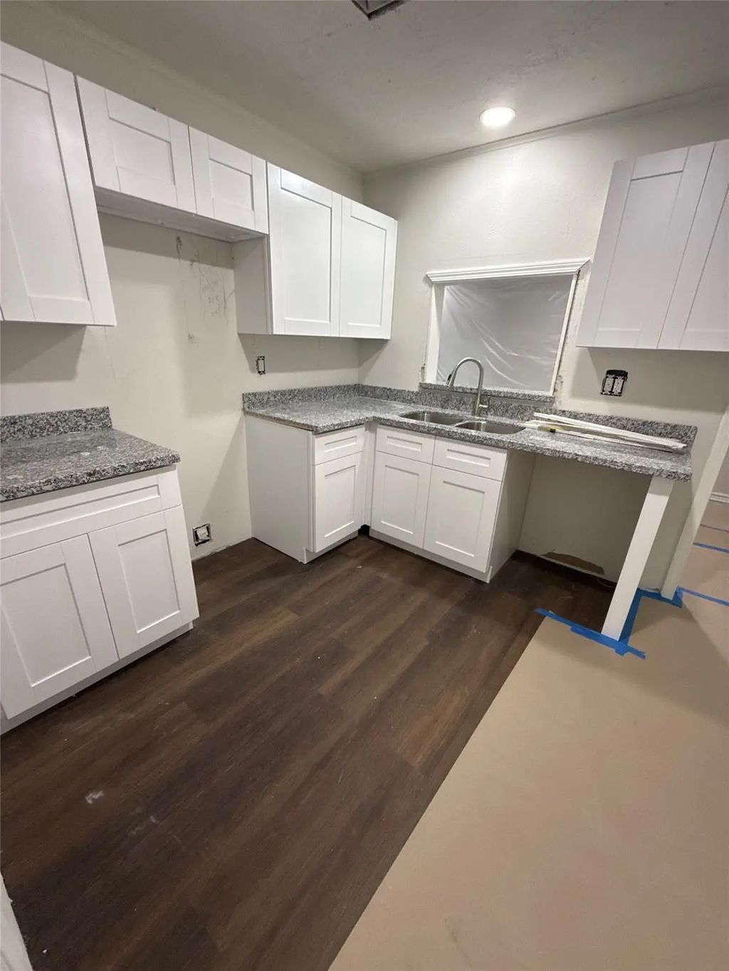 431 N Tinsley Street, Angleton