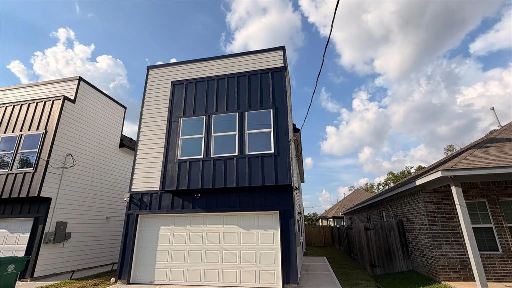 7819 Angus Street B, Houston