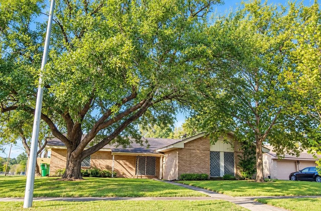 4034 Curly Oaks Drive, Houston