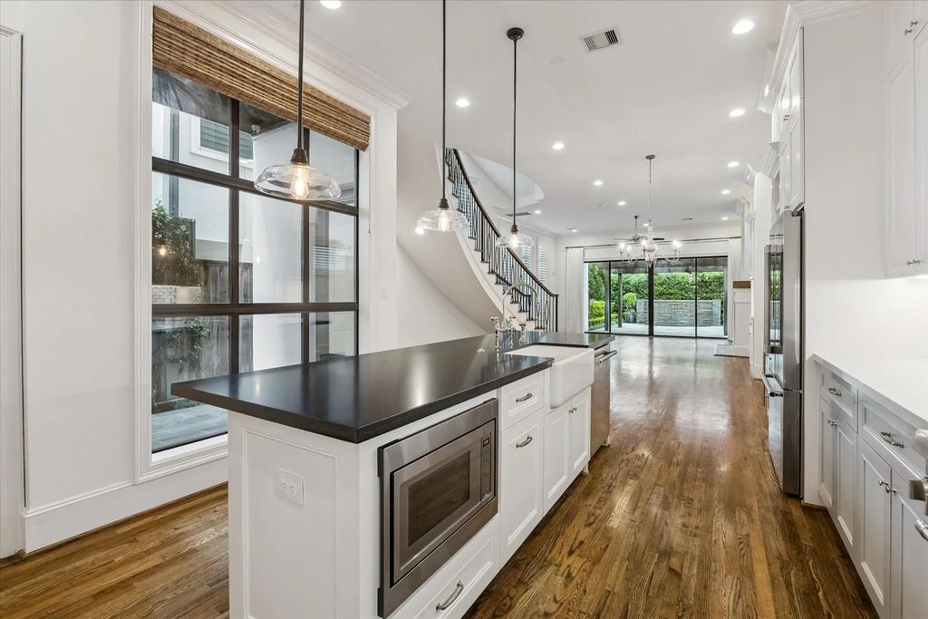 1301 Peden Street, Houston