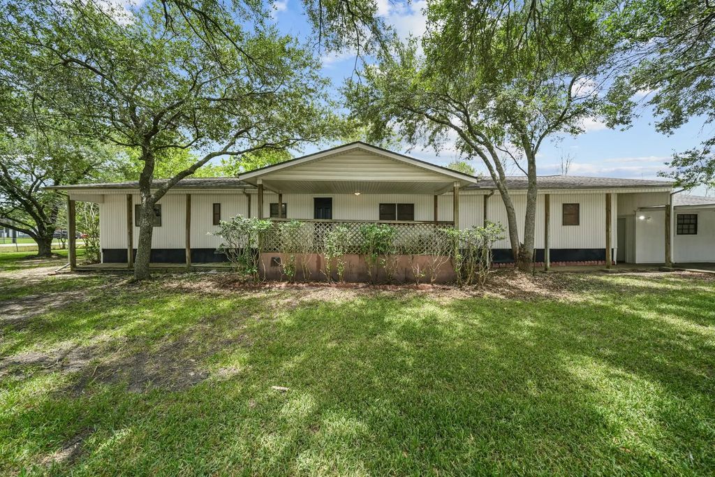 3932 Allen Road, Pearland