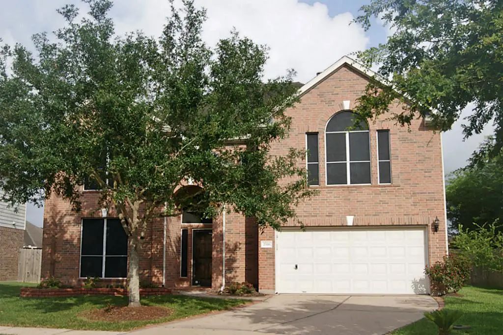 2516 Royal Terns Court, League City