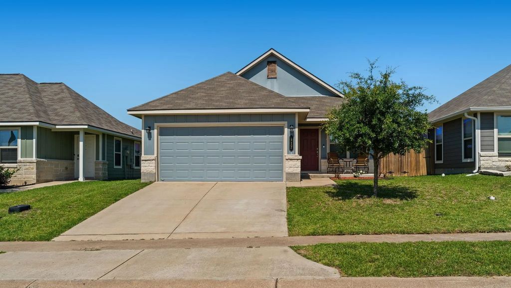 117 Dove Court, Navasota