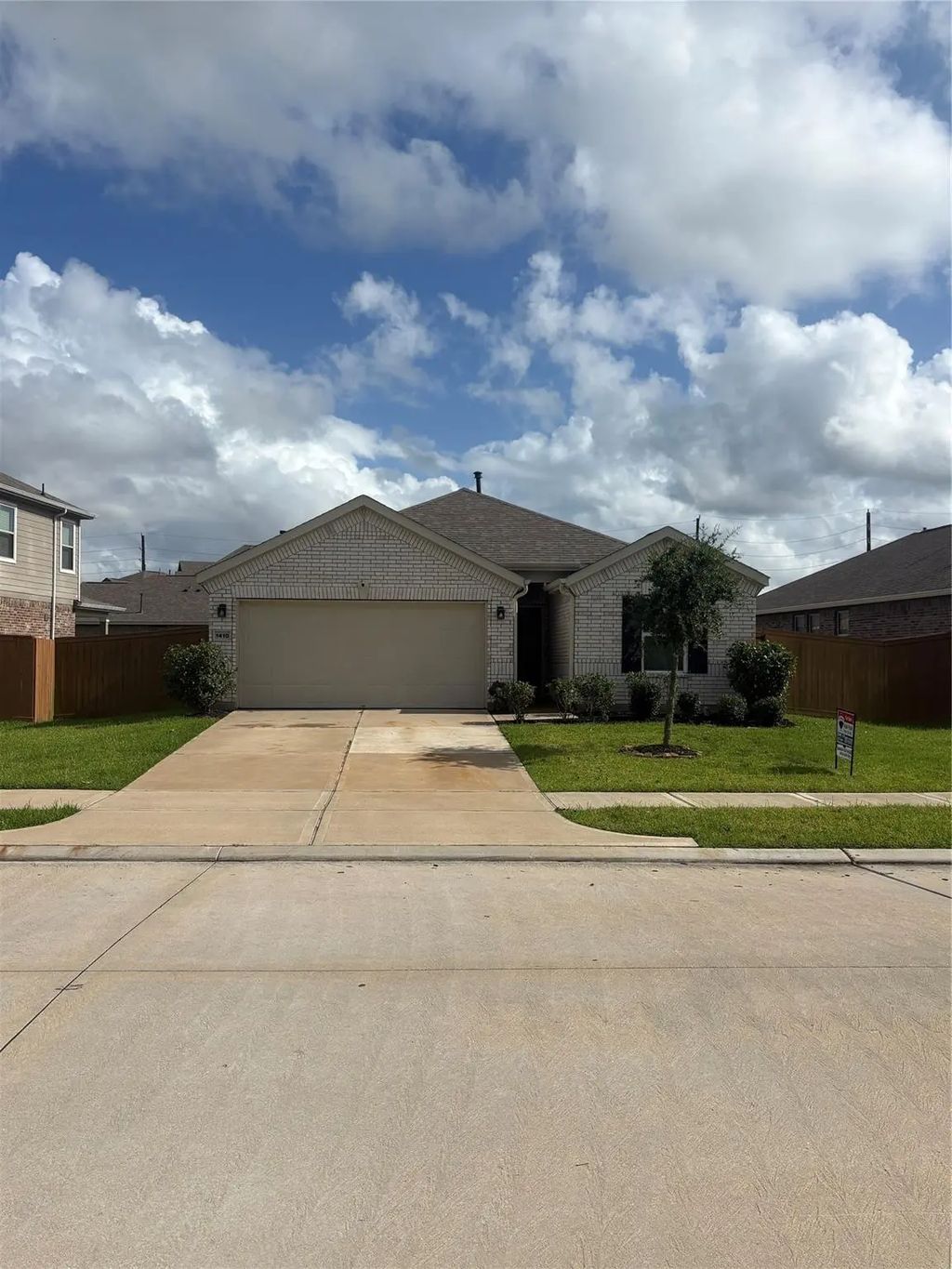 1410 Red Hills Dr Camp W, Iowa Colony