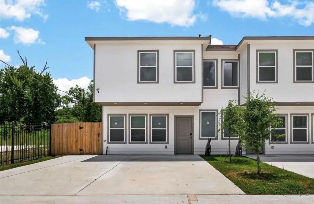 8306 Tidwell Road, Houston