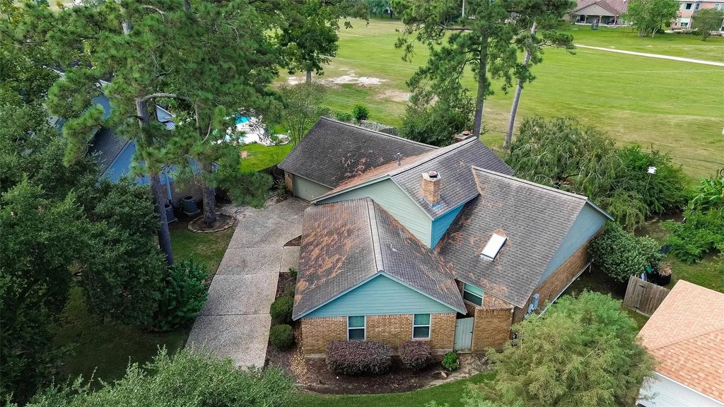 20339 Atascocita Shores Drive, Humble