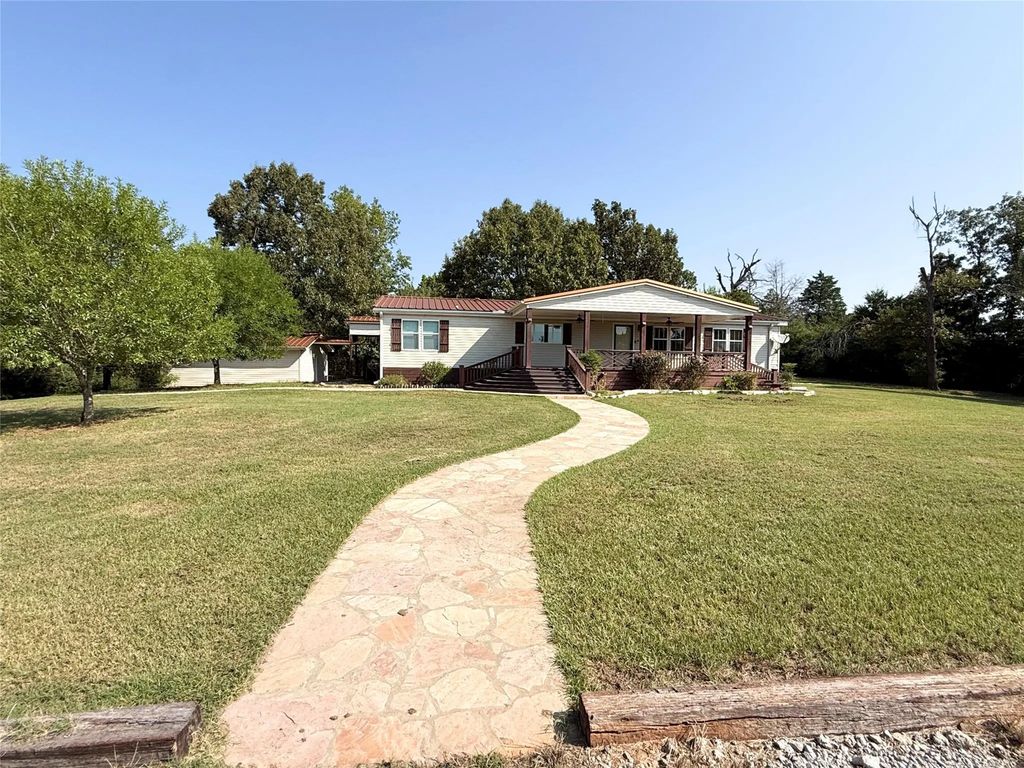 2144 Private Road 3015, Buffalo