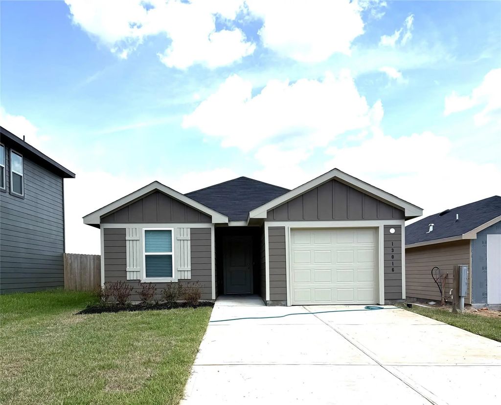 13016 Mccrorey Trails Drive, Conroe