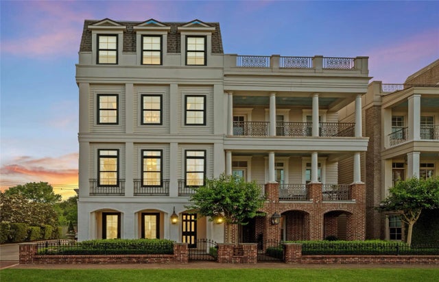 81 Crain Square Boulevard, West University Place