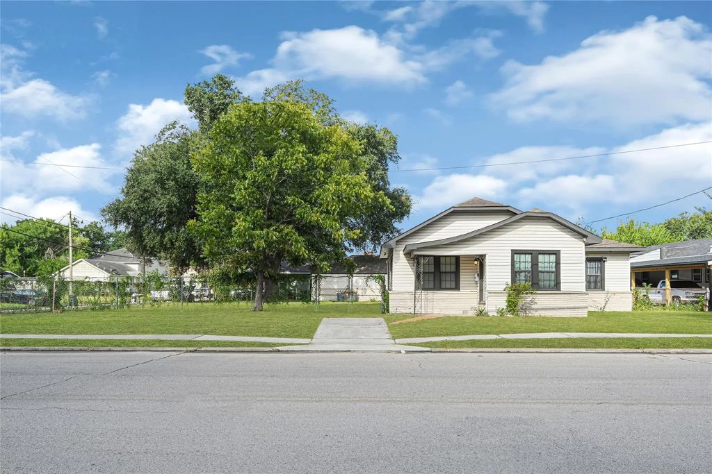 604 N Main Street, Galena Park