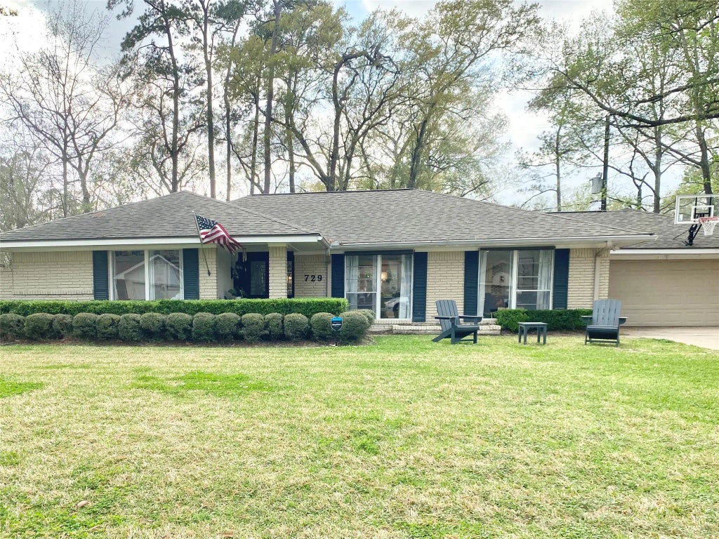 729 Camelot, Hunters Creek Village