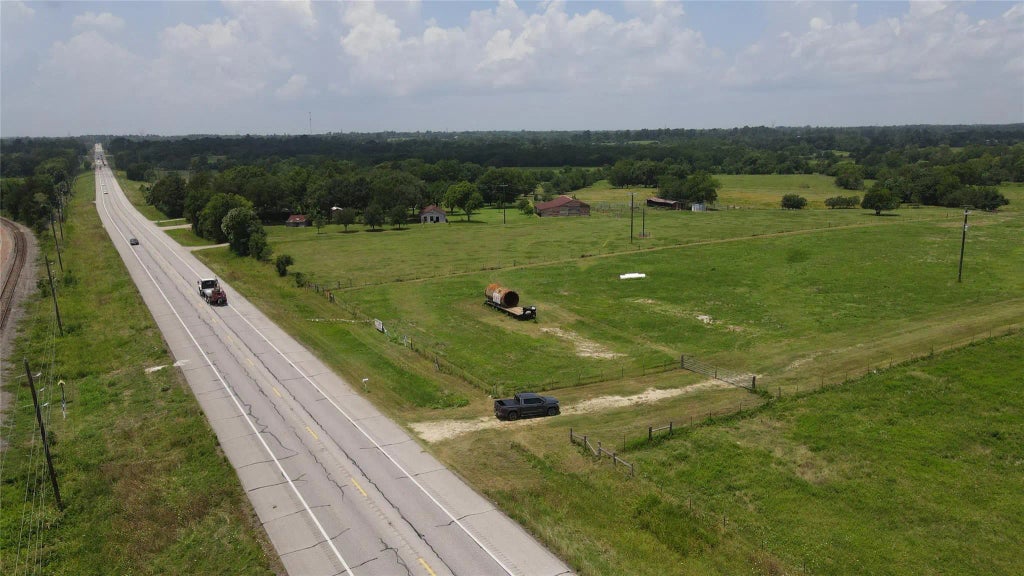 25290 Tx-105, Montgomery