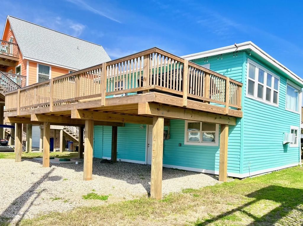 110 Ocean Avenue, Surfside Beach