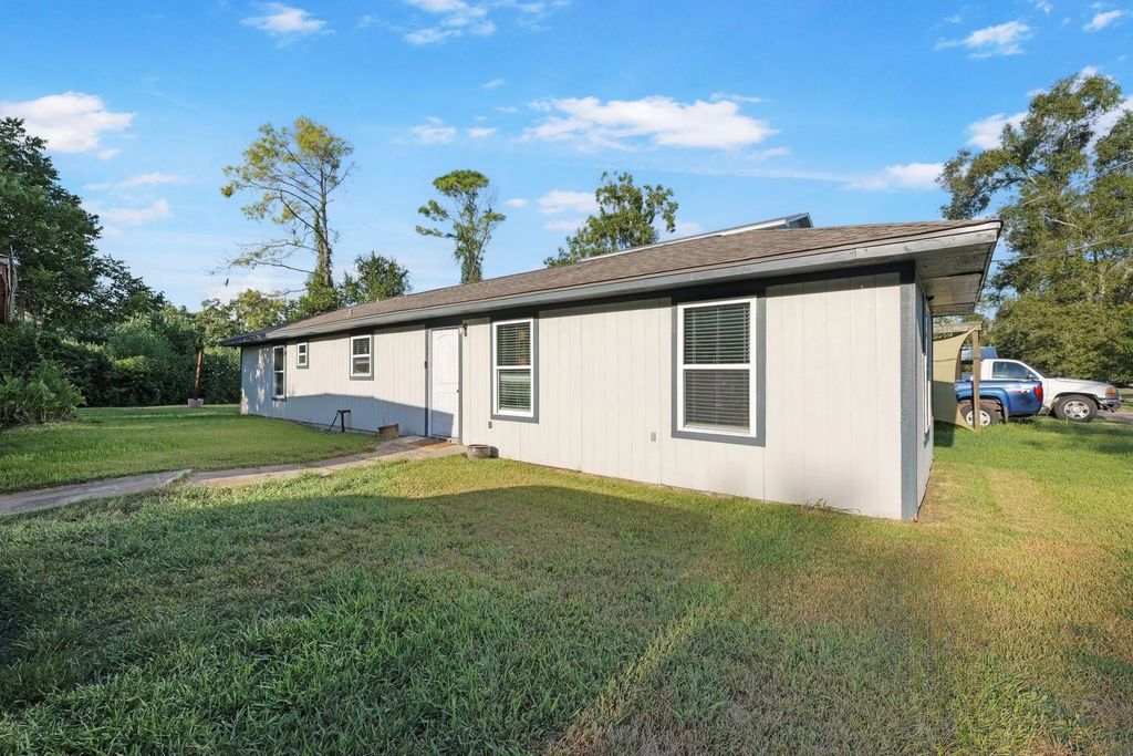2908 County Road 510a, Brazoria