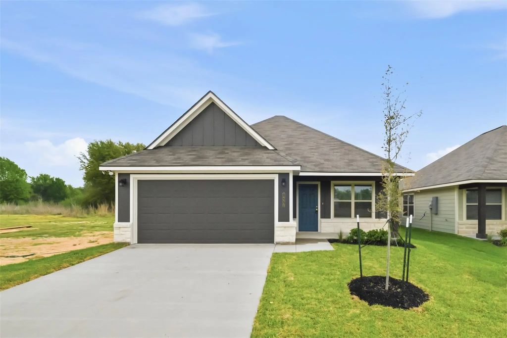 1220 High Street, Navasota