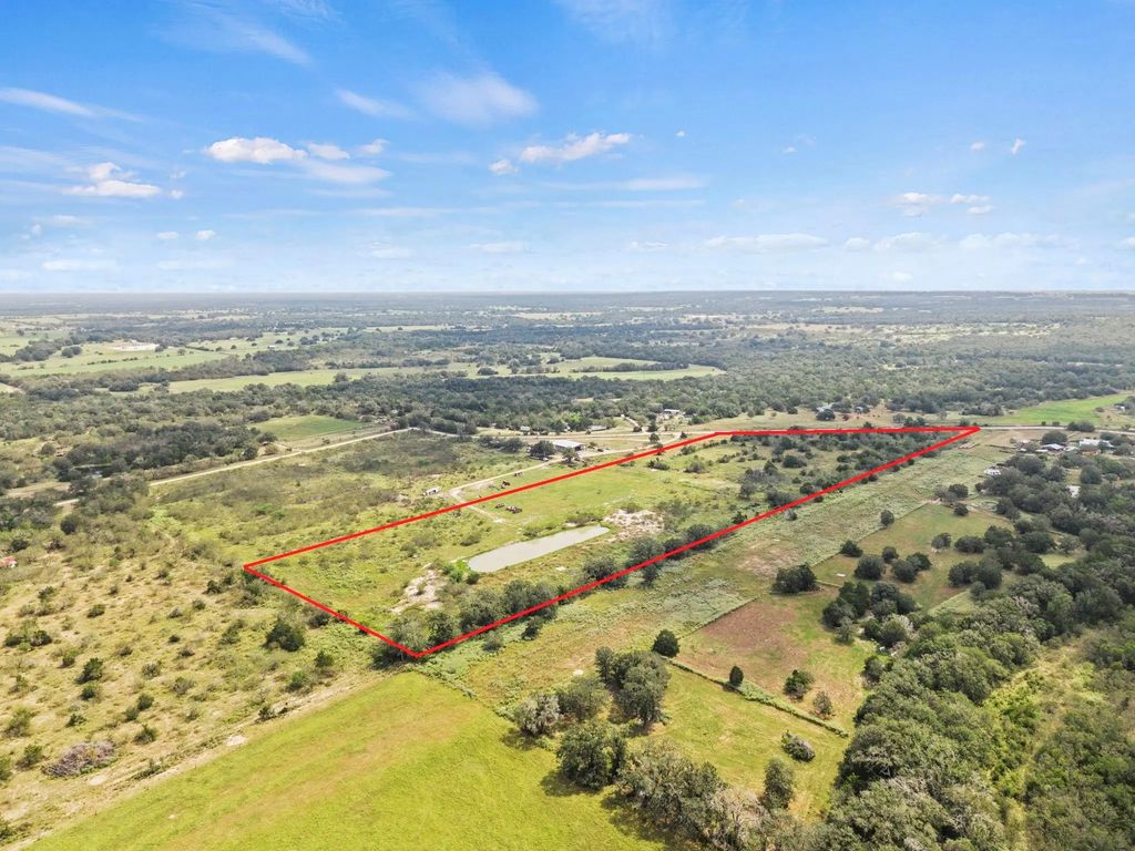 County Road 504, Flatonia