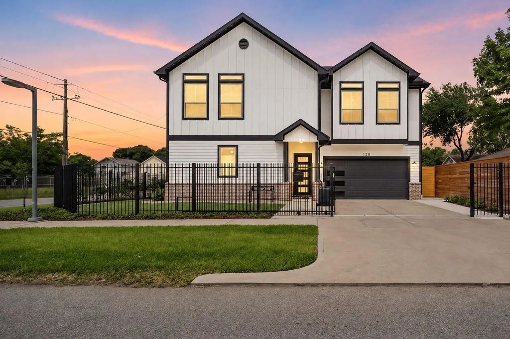 120 Adams Street, Houston