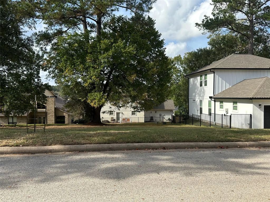652 Cherry Hills Drive, Huntsville