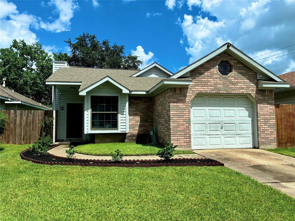 1106 Holbech Lane, Channelview