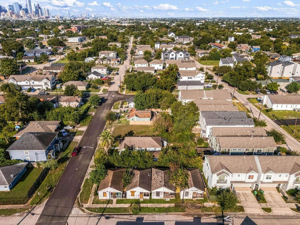 1801 Schweikhardt Street, Houston