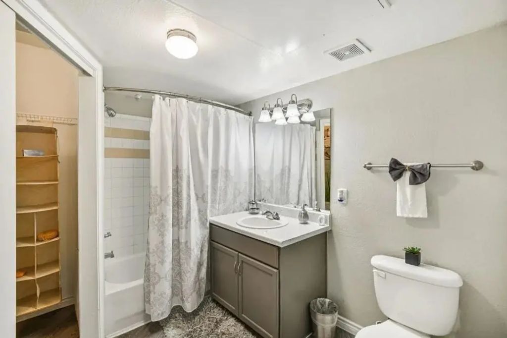 20000 Saums Road 11104, Katy