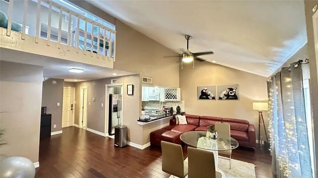 12948 Greenway Chase Court, Houston