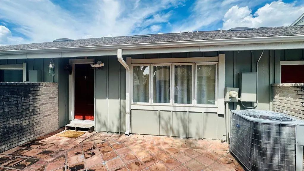 12948 Greenway Chase Court, Houston