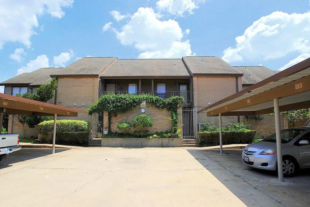 8499 Sands Point Drive, Houston