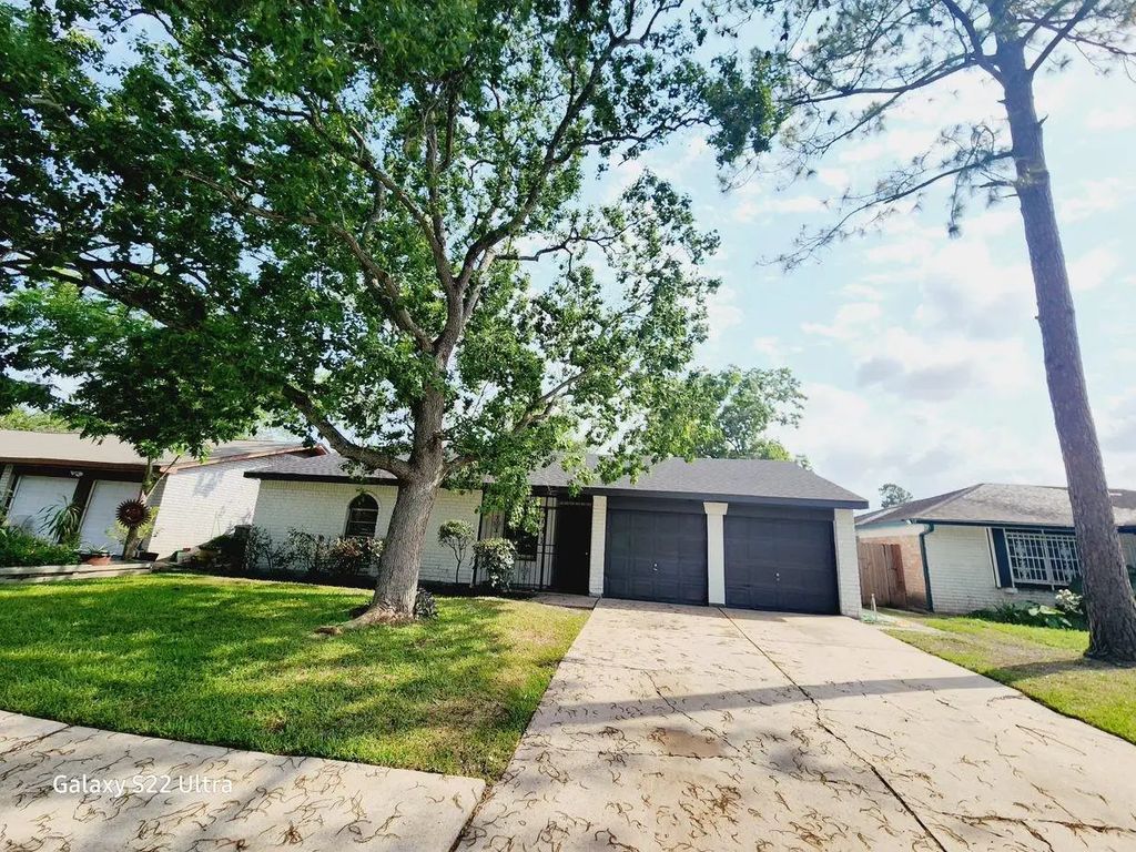 4741 E Ridge Creek Drive, Houston
