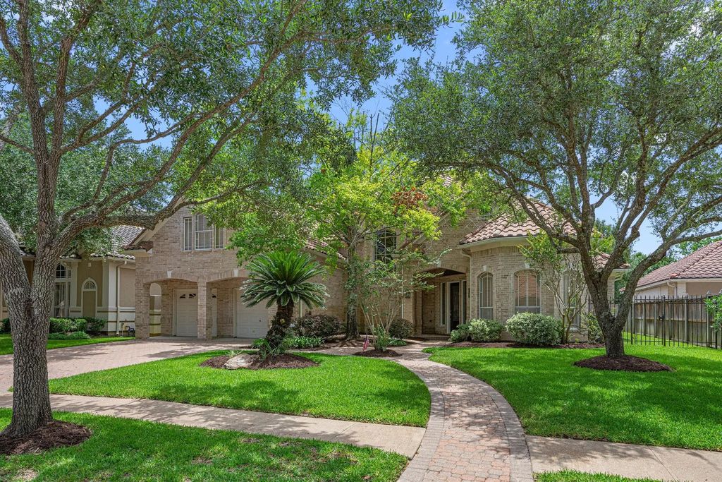 19003 Windsor Lakes Drive, Houston