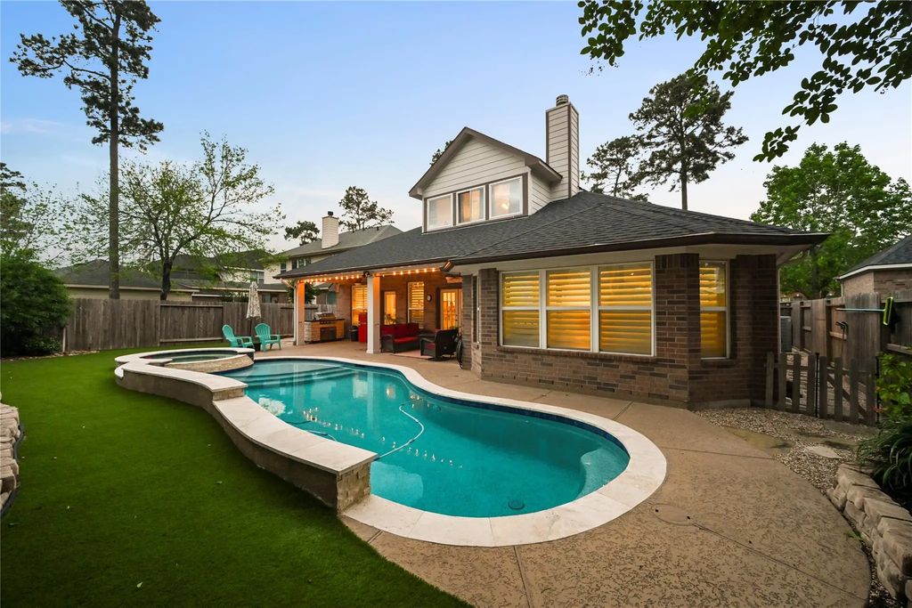 12226 Fall River Pass Lane, Humble
