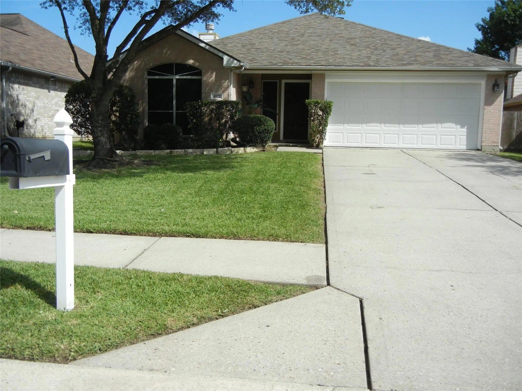 4822 Edgegate Drive, Spring