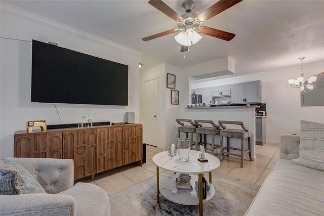 2750 Holly Hall Street 311, Houston